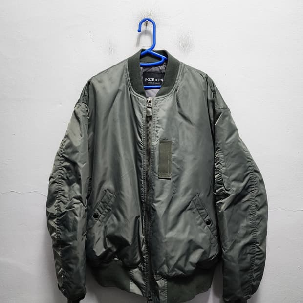 피인오 세컨브랜드 POZE x PN 구스다운 항공점퍼 