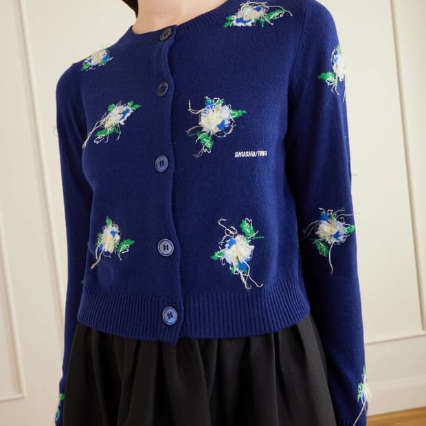 [8,10]슈슈통 26ss 스레드워크 플로럴 가디건/네이비