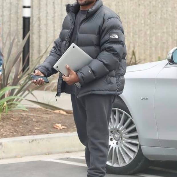 노스페이스 칸예 1992 패딩 눕시 XXL(2XL) 팝니다.