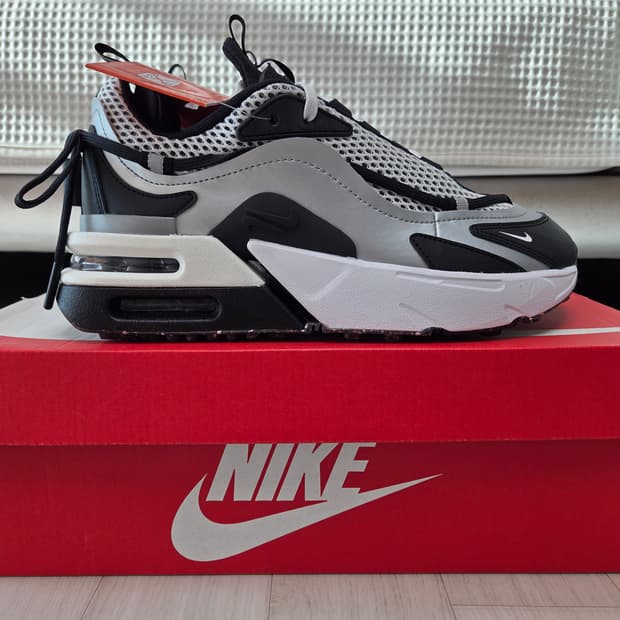 (W) 나이키 에어맥스 퓨리오사 실버 앤 블랙 [245, 새상품] 