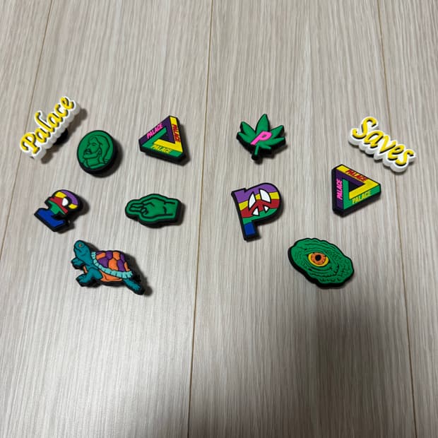 크록스 x 팔라스 지비츠 세트 팝니다.