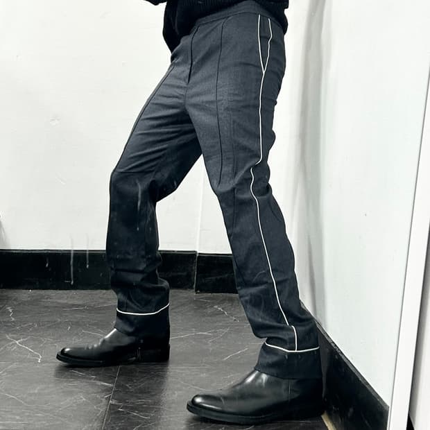 솔리드옴므 파이핑 트라우저