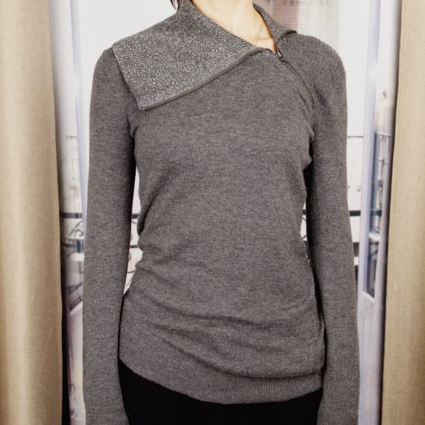 Turtleneck Zip-up Knit