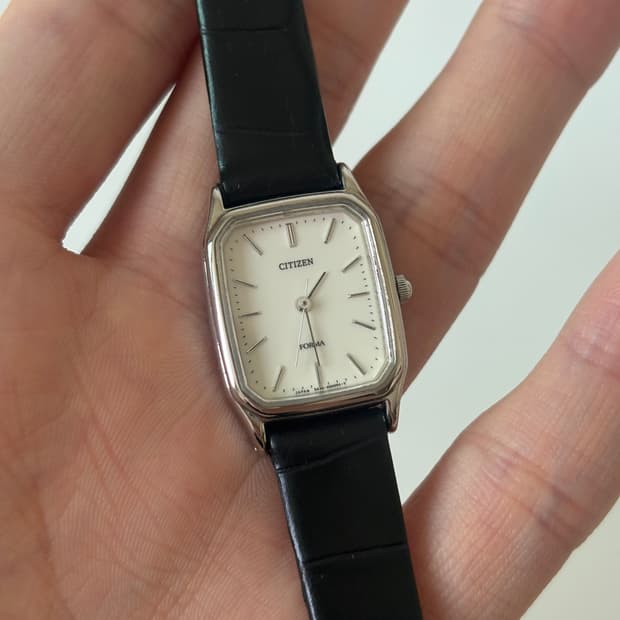 1990s Forma Silver Tank Ladies Quartz