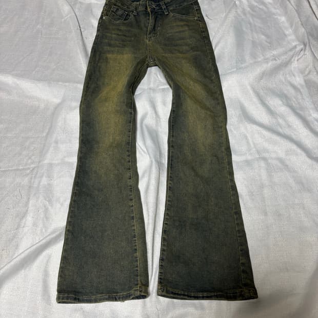 “Unknown” Mud Washing Boots Cut Slim Fit