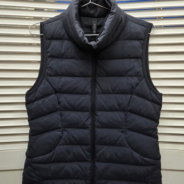 안다르 구스다운 패딩 베스트