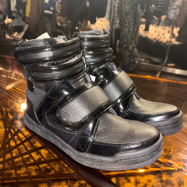 Tornado mart black hightop