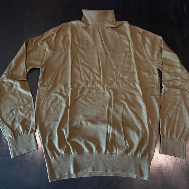 XXL) IOLO 이올로 수피마 코튼 터틀넥 니트 올리브