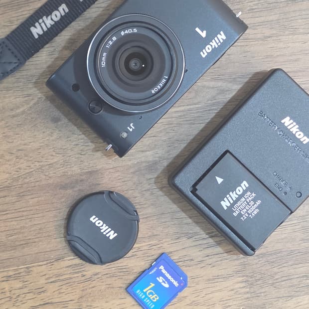Nikon j1 black 콤팩트 빈티지 카메라 작례 O