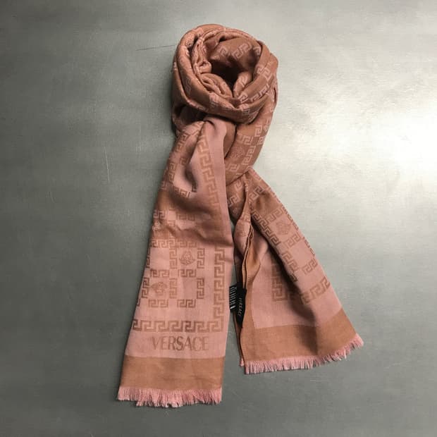베르사체 실크 스카프