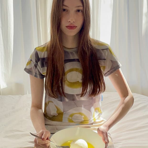시눈 BURRATA CHEESE T-SHIRT