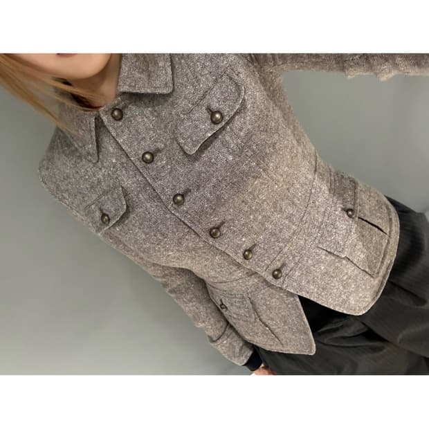 KUMIKYOKU button-up detail coat