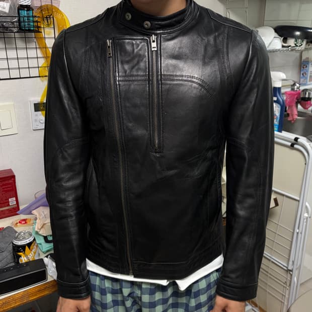 코르티스 엄성현 맛 지오다노 양가죽 재킷 95
