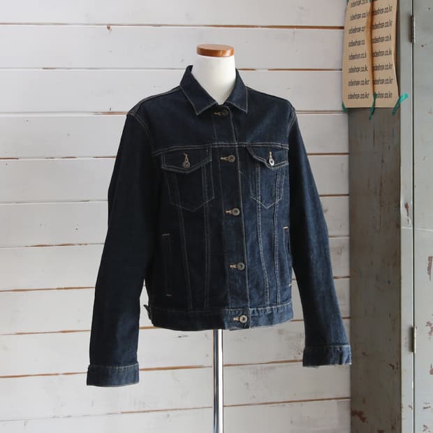 유니클로 데님 트러커 자켓 (여성용 XL)