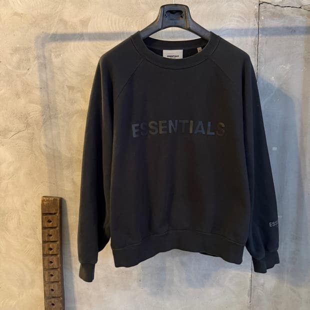 에센셜 맨투맨 100