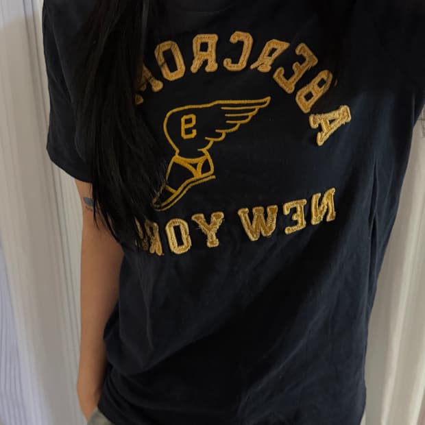 아베크롬비 네이비 반팔티 L