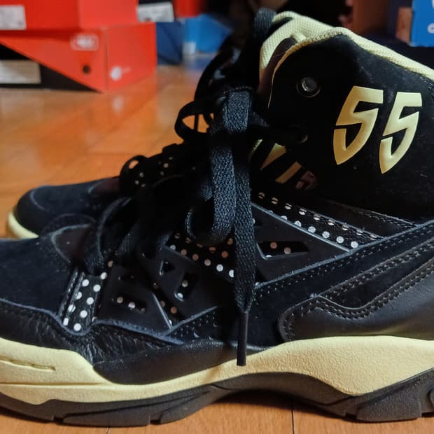 아디다스 오리지날 무톰보 240