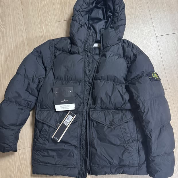 스톤 아일랜드 40723 크링클랩스 후드 다운 자켓 블랙 - 24FW L