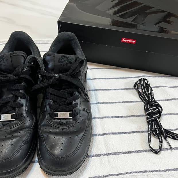 나이키 슈프림 에어포스 블랙