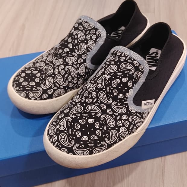 반스 슬립온 페이즐리 블랙 270