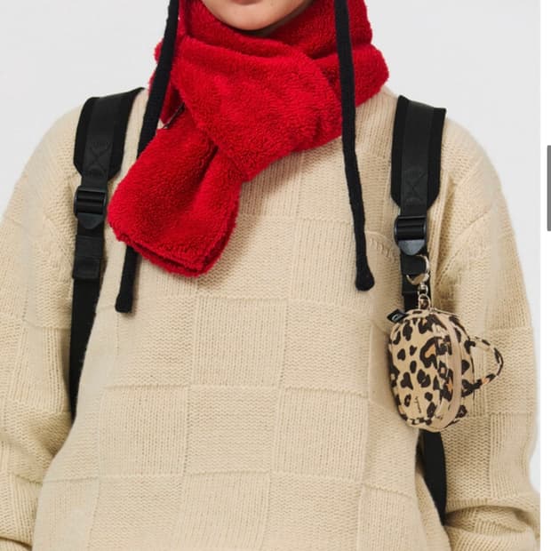 새제품 [EMIS] FUR MUFFLER-RED