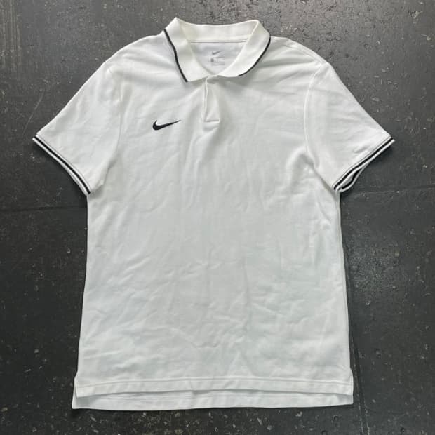 100 나이키 스우시 카라티 