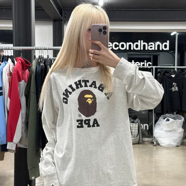 베이프 컬리지 그레이 롱슬리브 티셔츠