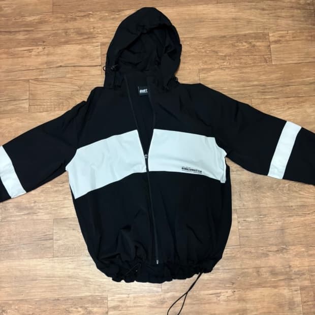 번커버스터 바람막이