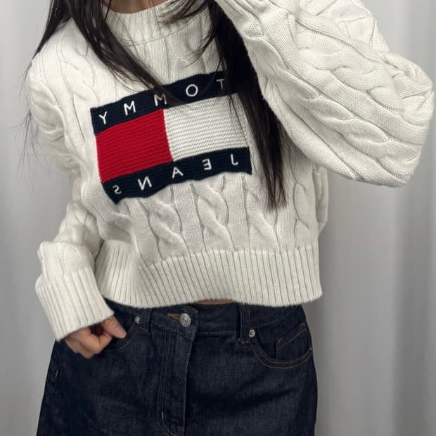 타미진스 크롭 꽈배기 니트