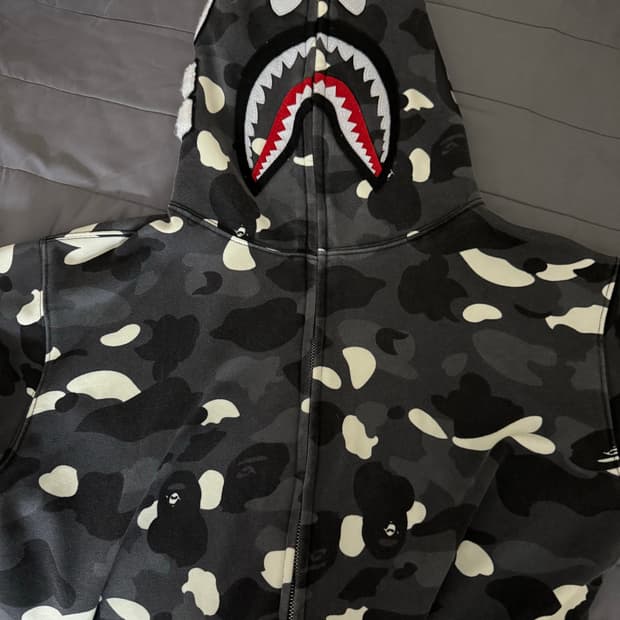 베이프 샤크 후드집업 