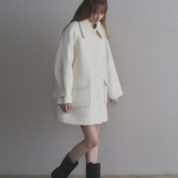 오로 부클 하프 코트 화이트 판매