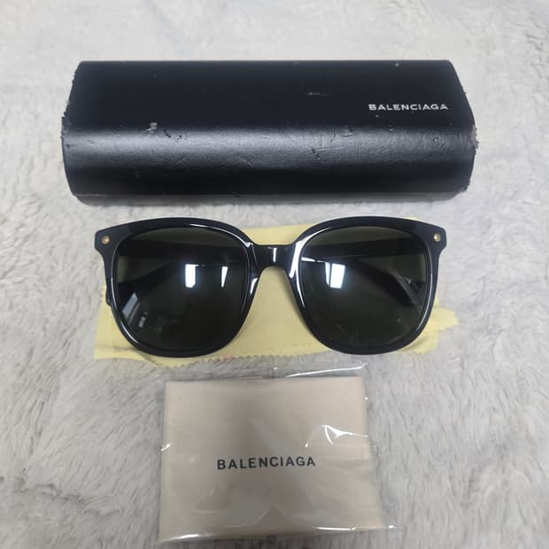 발렌시아가 최지우 선글라스