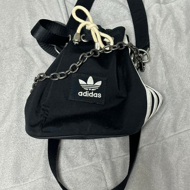 아디다스 복조리백 업사이클링가방
