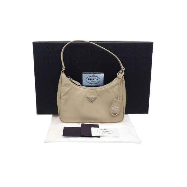 [A급] 프라다 리에디션 2005 사피아노 &리나일론 호보백 판매합니다!