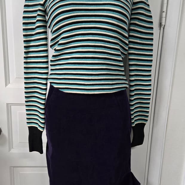 조나단 선더스 니트/비비안웨스트우드 스커트