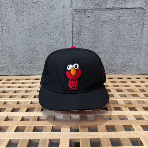 뉴에라 세서미 스트리트 엘모 59fifty