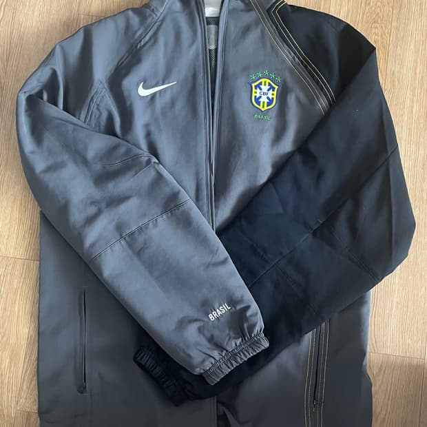 나이키 브라질 토탈90 리이슈 트랙자켓 판매합니다