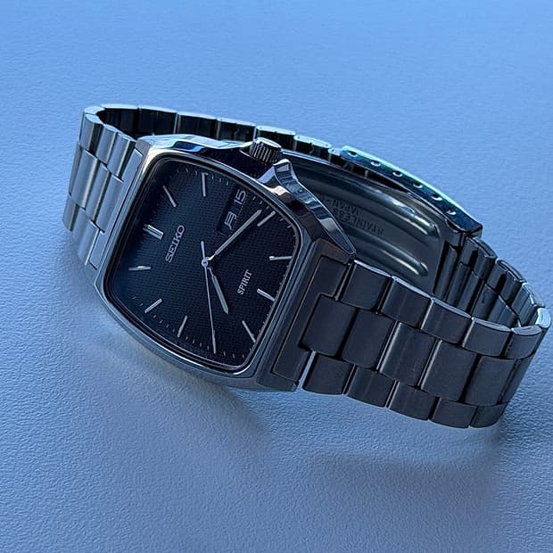 SEIKO quartz spirit