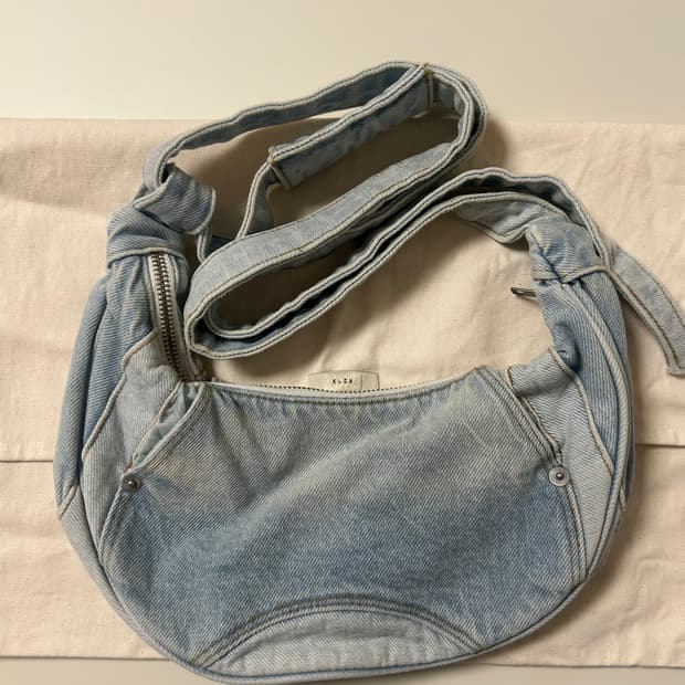 EP.3 SYNOPSIS 01 BAG