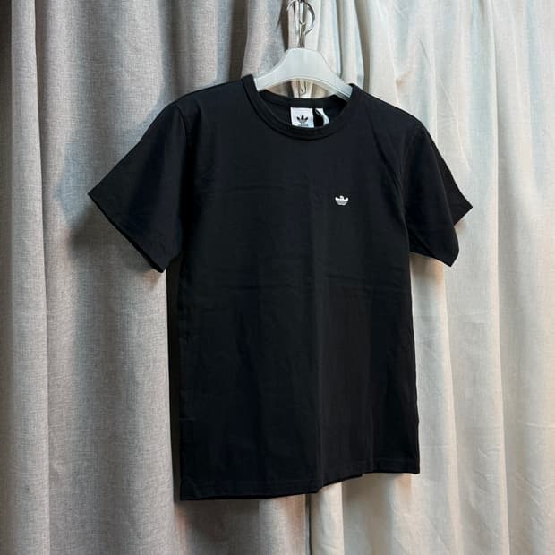 [S] 아디다스x마크곤잘레스 로고 반팔 라운드 티셔츠