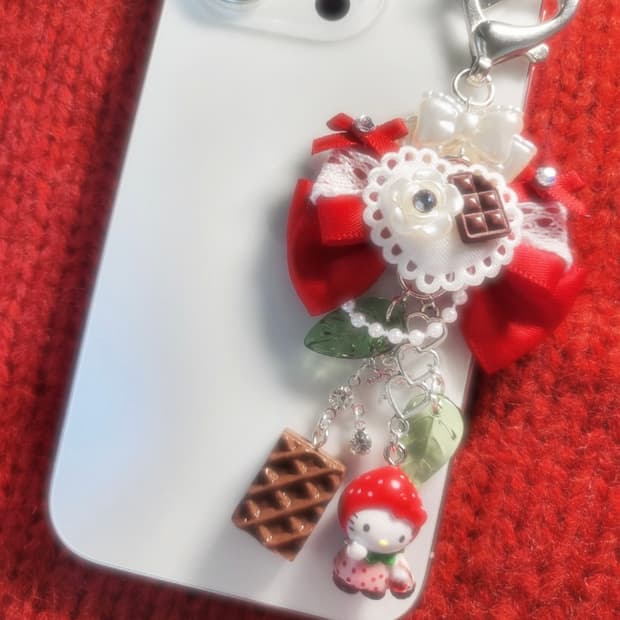 [handmade] 딸기초코 키티키링 🍓🍫 산리오 헬로키티 헤이세이