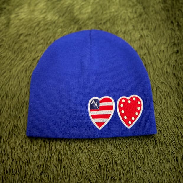 The Museum Visitor 더뮤지엄비지터 하트 패치 비니 블루