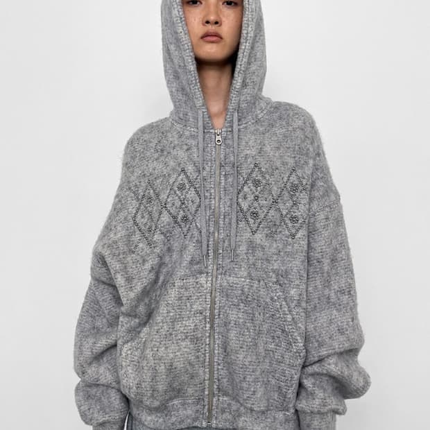 FLUFFY ARGYLE STUDDED HOODIE_ONZI EDITIO