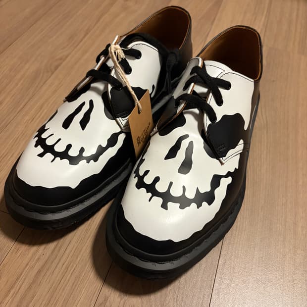 닥터마틴x슈프림 스컬 블랙 (260)