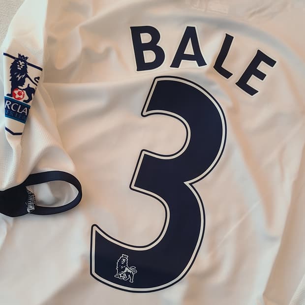 토트넘 베일 유니폼