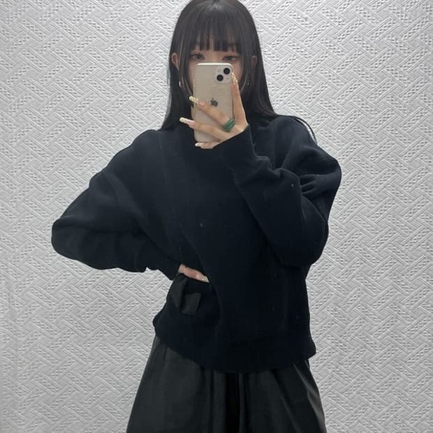 아미 블랙라벨 모던시크 캐주얼 약기모 맨투맨 105 C09911