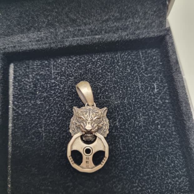 흑야 호랑이 목걸이 펜던트