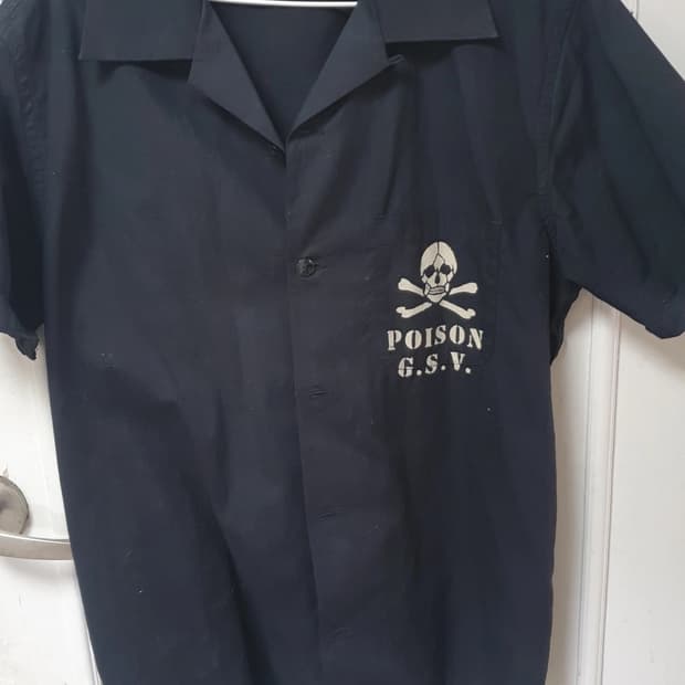 갱스터빌 포이즌 셔츠