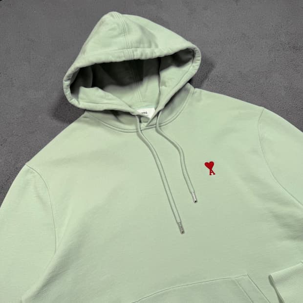 AMI 아미 22fw 페일그린 하트로고 후드티