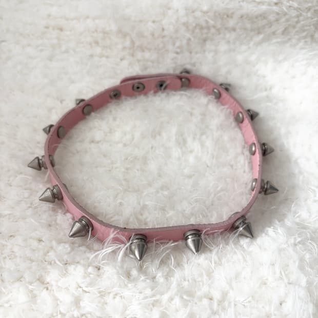 빈티지 락샵 핑크 스터드 초커 목걸이 /오네갸루 펑크룩 지뢰계 양지뢰